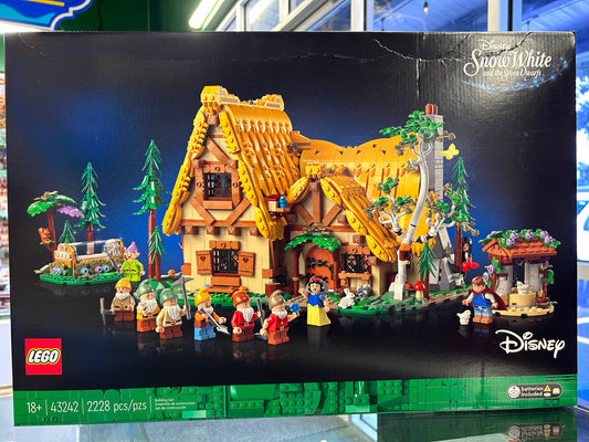 Snow White and the Seven Dwarfs' Cottage, 43242