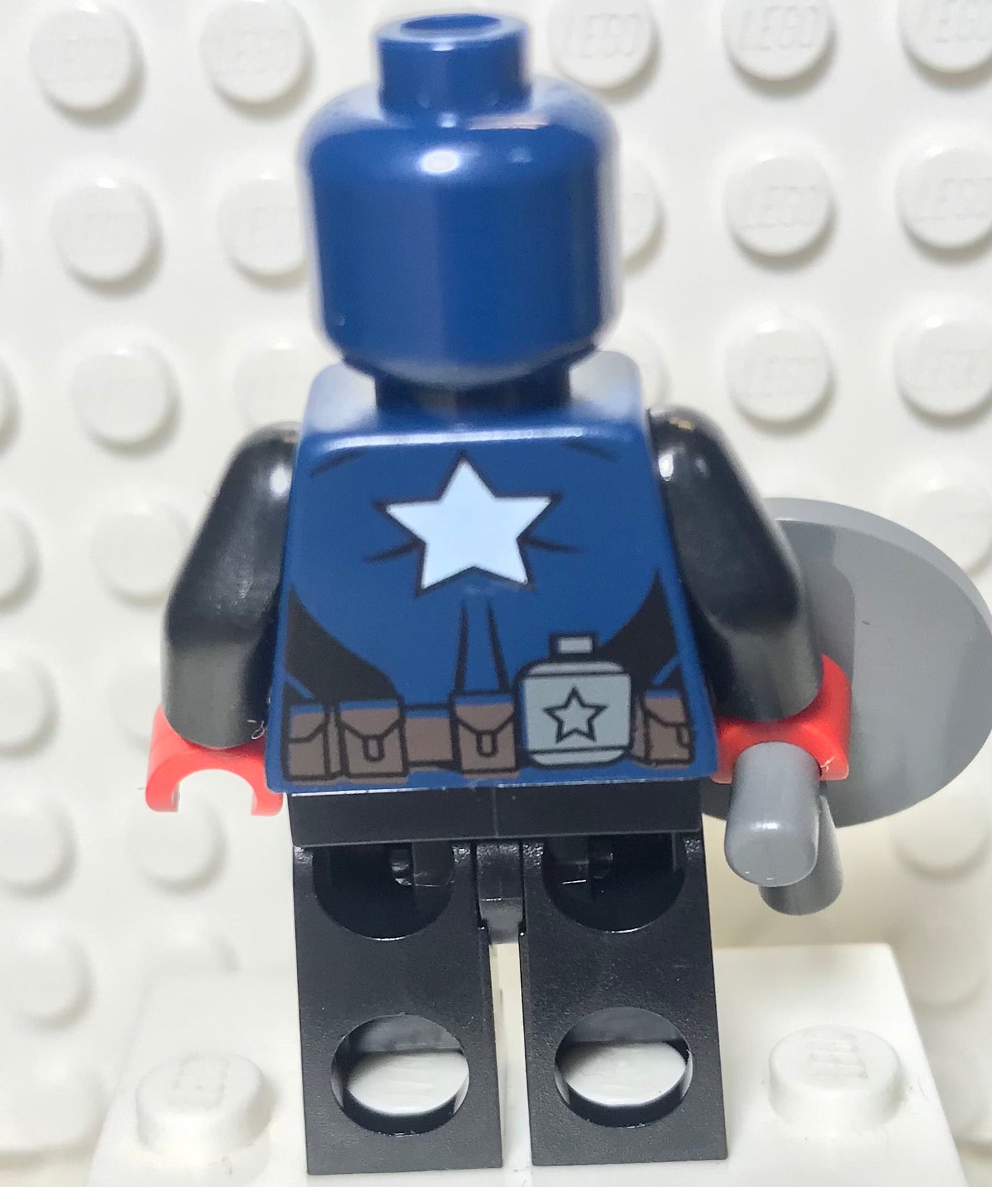 Toy Fair 2012 Captain America Lego Minifigure, sh0028