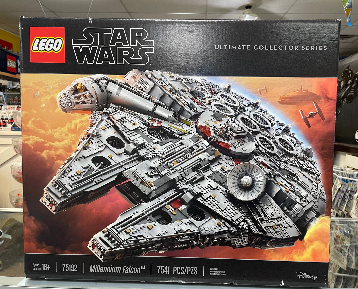 Millennium Falcon - UCS (2nd edition), 75192